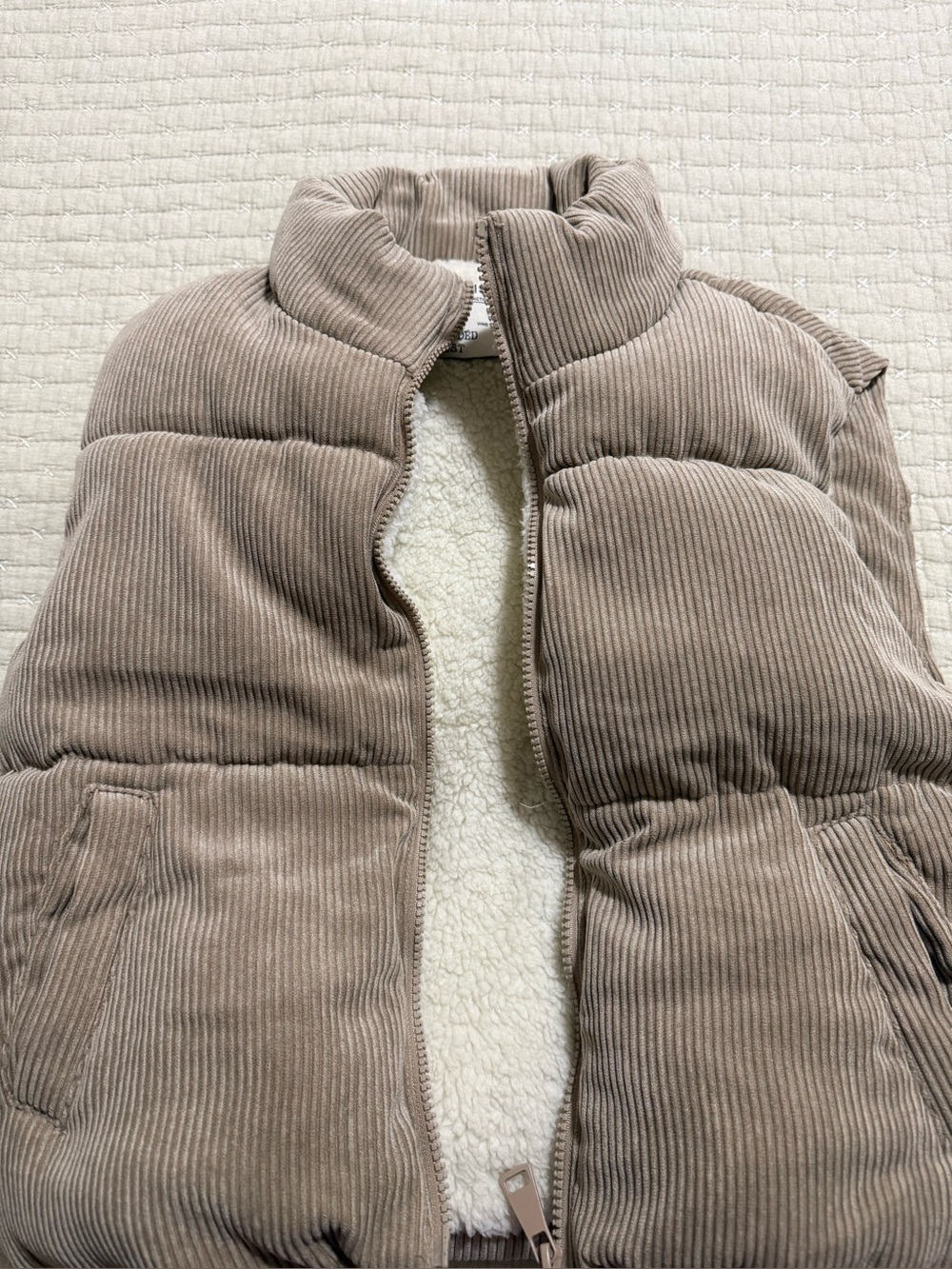 Ci Sono Corduroy Puffer Vest in Taupe
